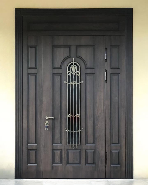 Со вставками по бокам Со вставками по бокам