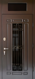 Коричневая термодверь с большим стеклом, ковкой и фрамугой (МДФ RAL) Коричневая термодверь с большим стеклом, ковкой и фрамугой (МДФ RAL)