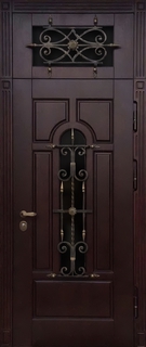 Стальная термодверь с фрамугой, стеклом, ковкой и отделкой из МДФ Стальная термодверь с фрамугой, стеклом, ковкой и отделкой из МДФ