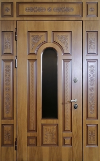 Стальная нестандартная термодверь с остеклением и панелями МДФ с фрезеровкой Стальная нестандартная термодверь с остеклением и панелями МДФ с фрезеровкой